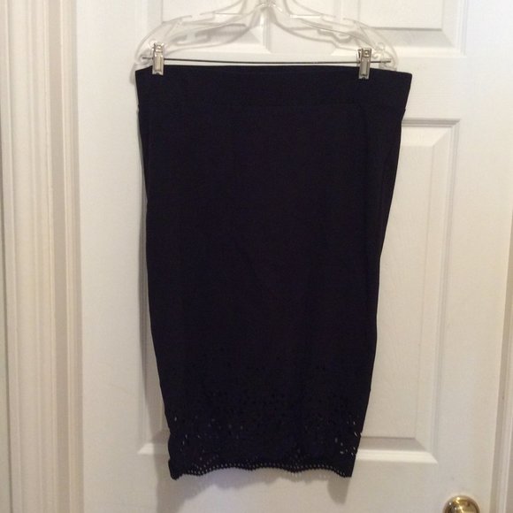 Torrid Skirt 2 Black Elastic Waist Pencil Stretch Laser Cut - Picture 1 of 8